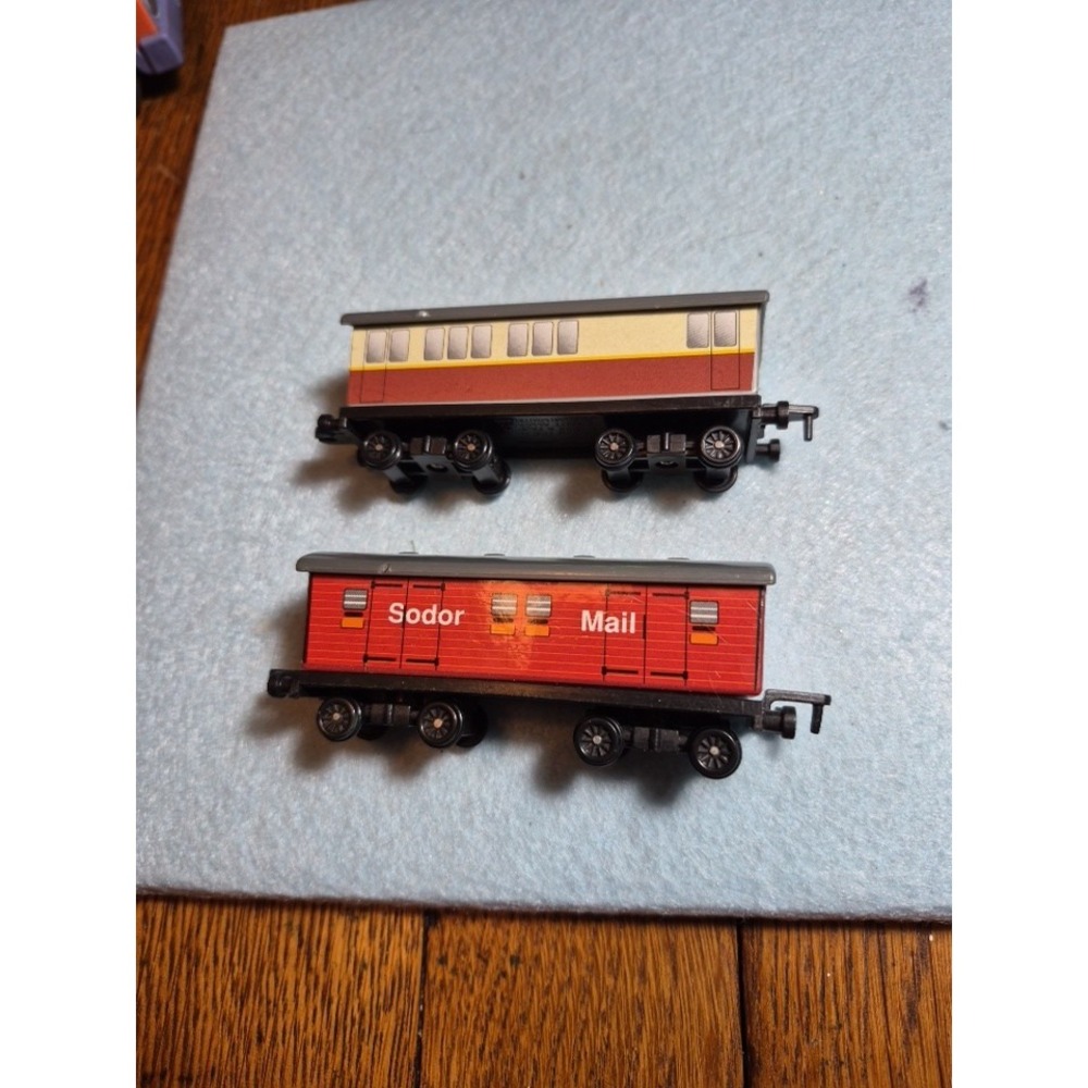 1995 ERTL Thomas And Friend Sodor Mail Cars